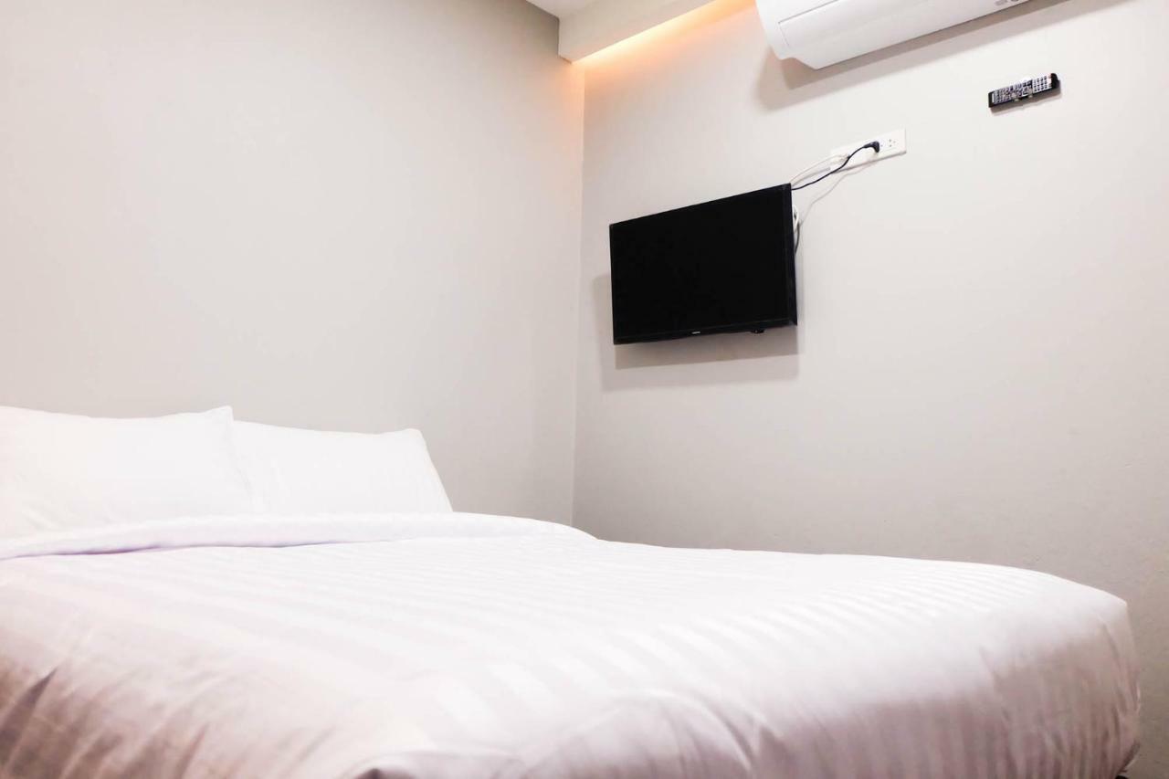 Lux Rooms Night Bazaar Chiang Mai Buitenkant foto